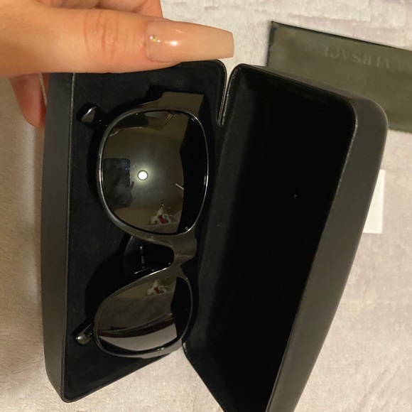 Versace Sunglasses - Picture 4 of 4